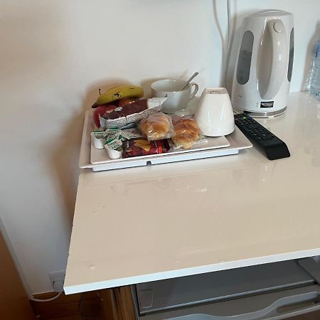 Tj Homes - Double Room With Single Bed - 3 Min To Tube Station - London Ruislip Extérieur photo