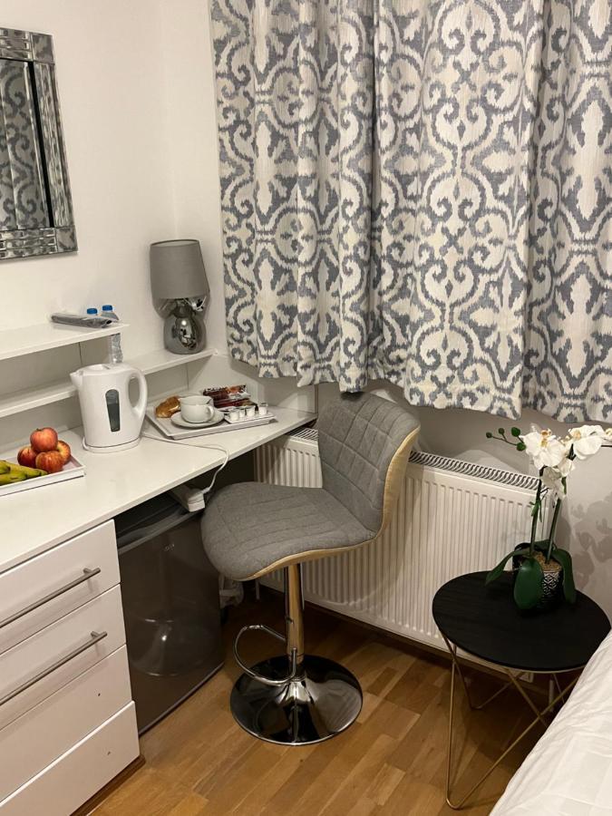 Tj Homes - Double Room With Single Bed - 3 Min To Tube Station - London Ruislip Extérieur photo