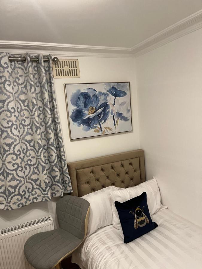 Tj Homes - Double Room With Single Bed - 3 Min To Tube Station - London Ruislip Extérieur photo
