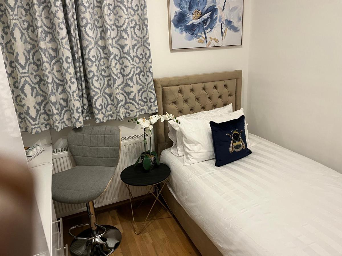 Tj Homes - Double Room With Single Bed - 3 Min To Tube Station - London Ruislip Extérieur photo